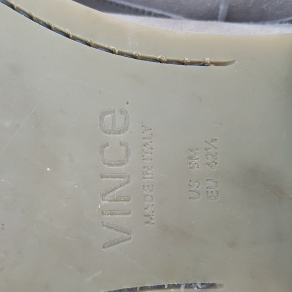 VINCE Suede Leather Loafer Dress Shoes Size 9 Taupe Old Money Classic Italy - Picture 6 of 16